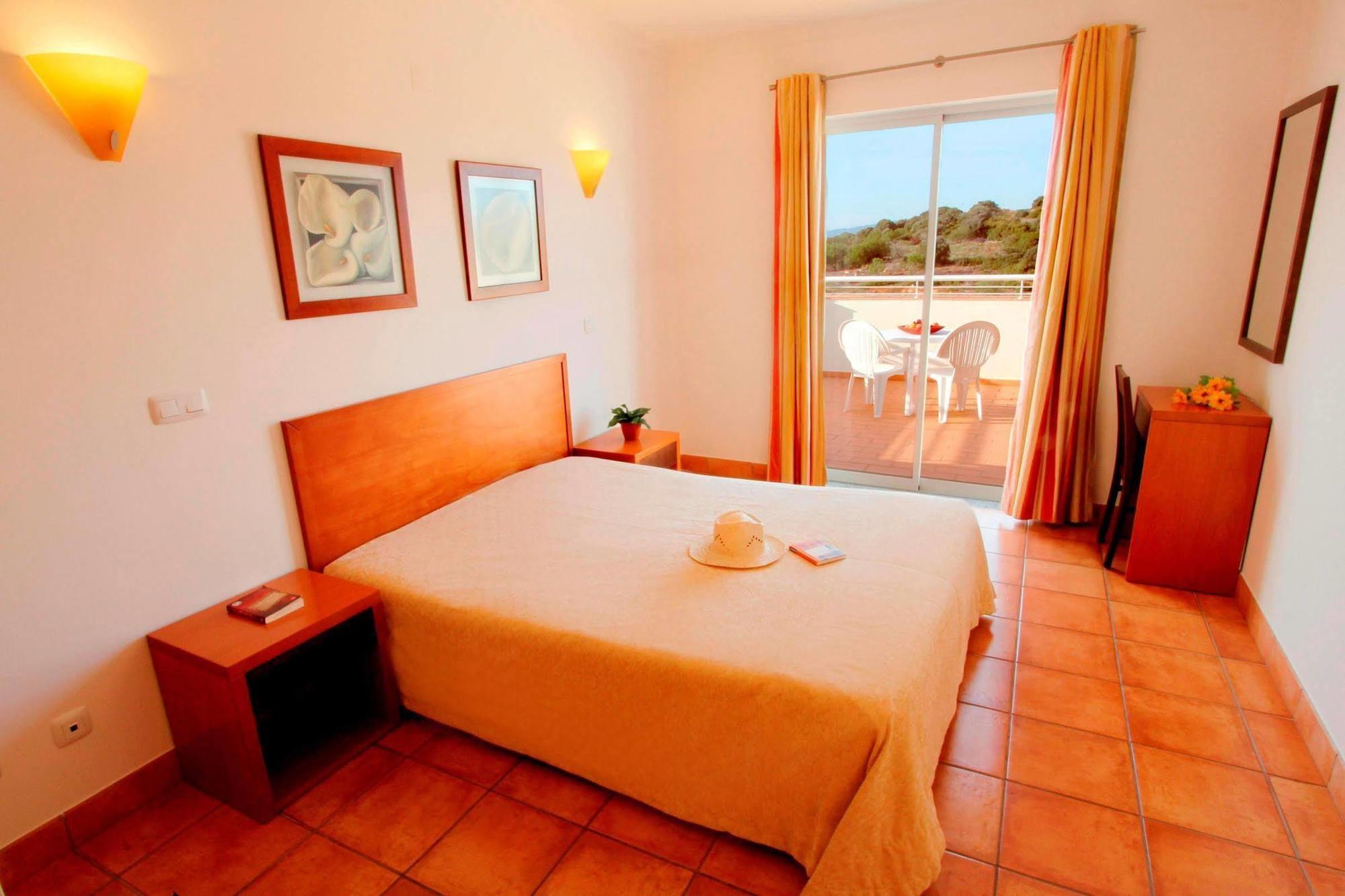 Vila Mos - Beach Resort 라고스 객실 사진